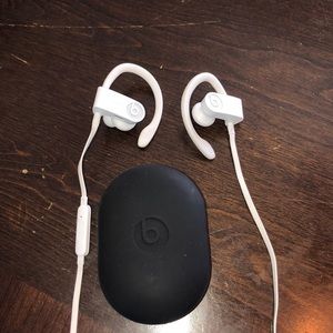 PowerBeats Wireless